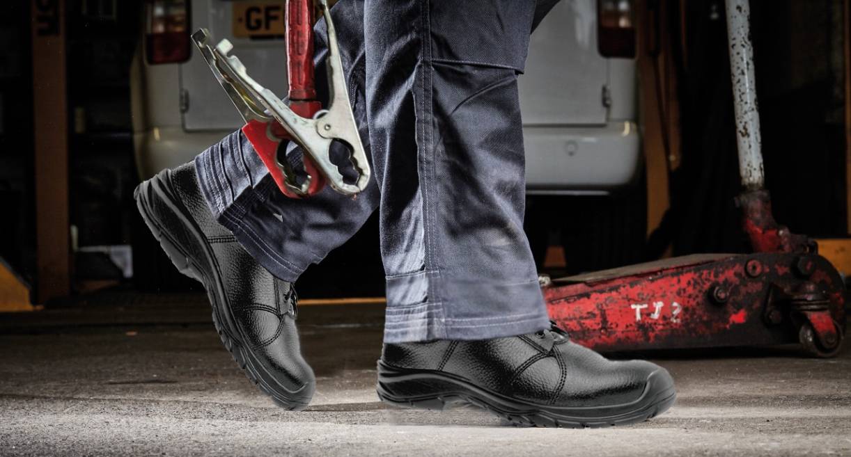 The Right Pair of Safety Shoes for You